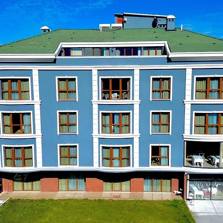 Roof & Hotel