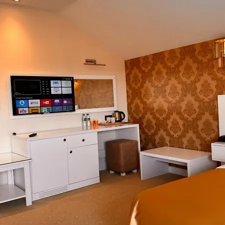 Roof Boutique & Istanbul Airport 5* Terkos