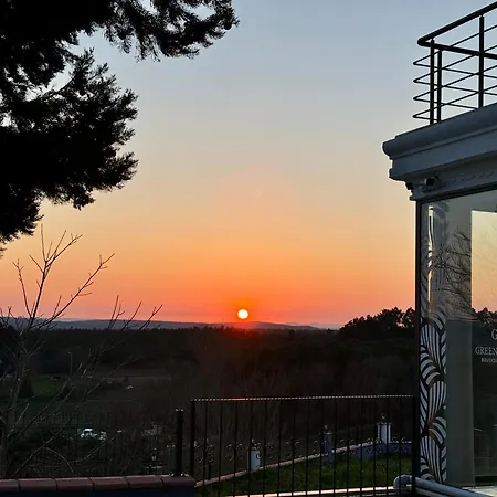 Szálloda Roof & 5*