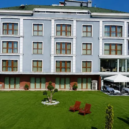 Green Roof Hotel 5*